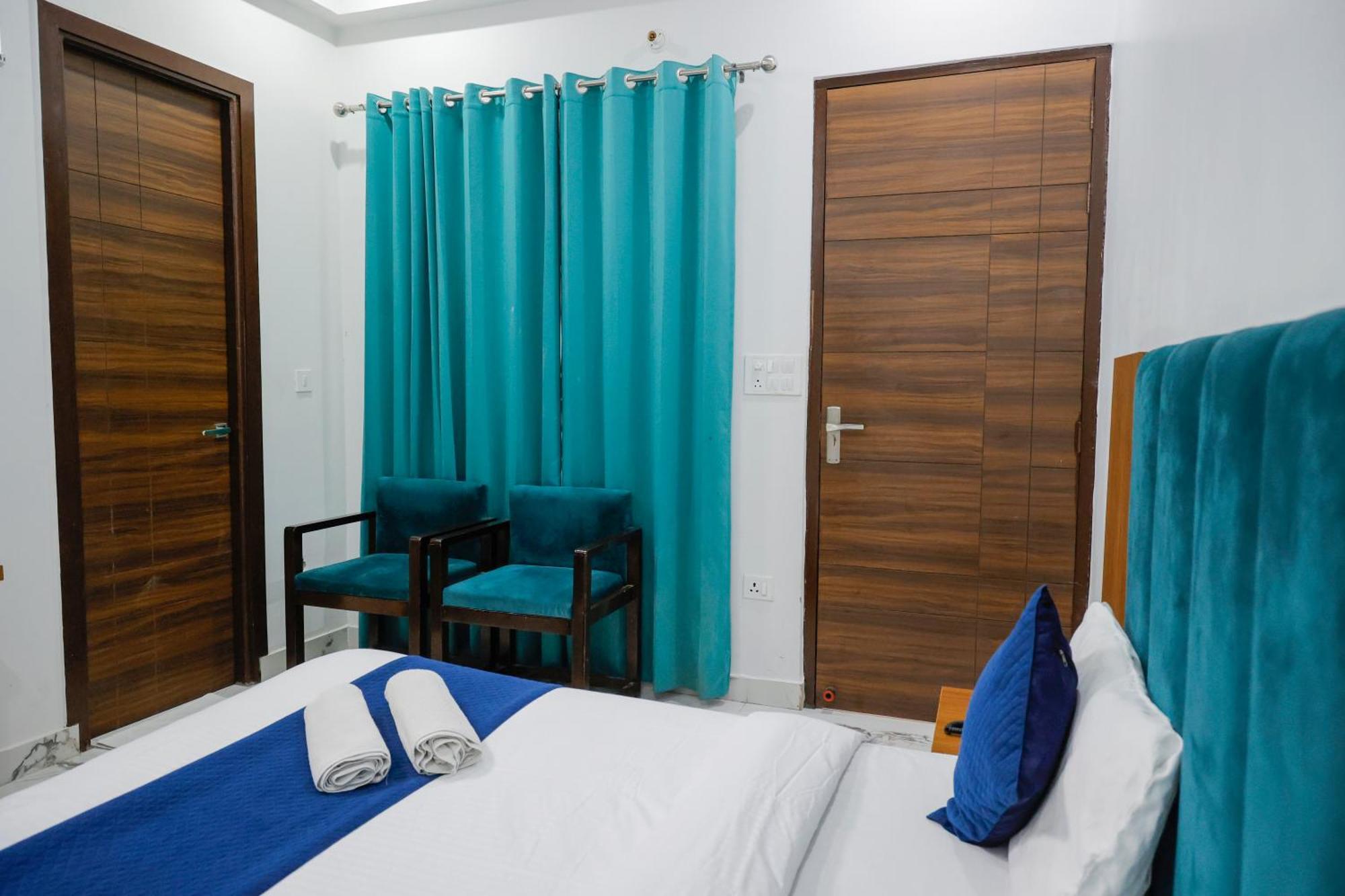 רישיקש Hotel Parth Inn מראה חיצוני תמונה